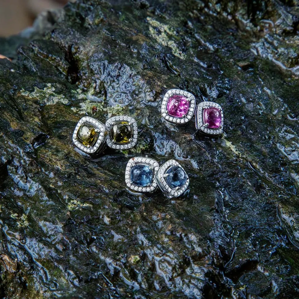 APM Monaco Clous D'Oreilles Carre Fuchsia^ Boucles D'Oreilles