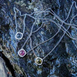 APM Monaco Collier Ajustable Pierre Carree Fuchsia^ Colliers