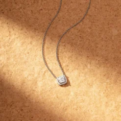 APM Monaco Collier Ajustable Pierre Carree^ Colliers